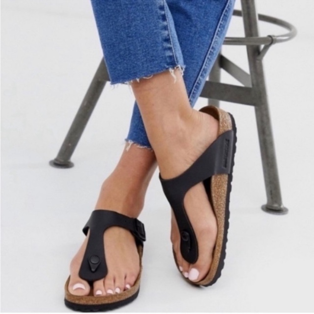 Birkenstock Gizeh Black Sandals😍